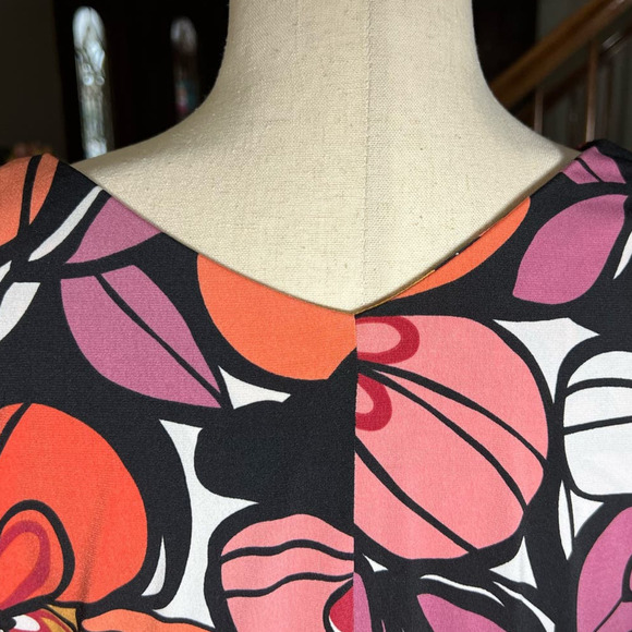 Rabbit Rabbit Rabbit Design V Neck Fit & Flare Midi Dress, Short Sleeve, size 12 - Picture 4 of 7